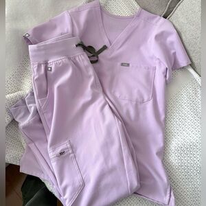 Limited edition figs lavender haze set in xs